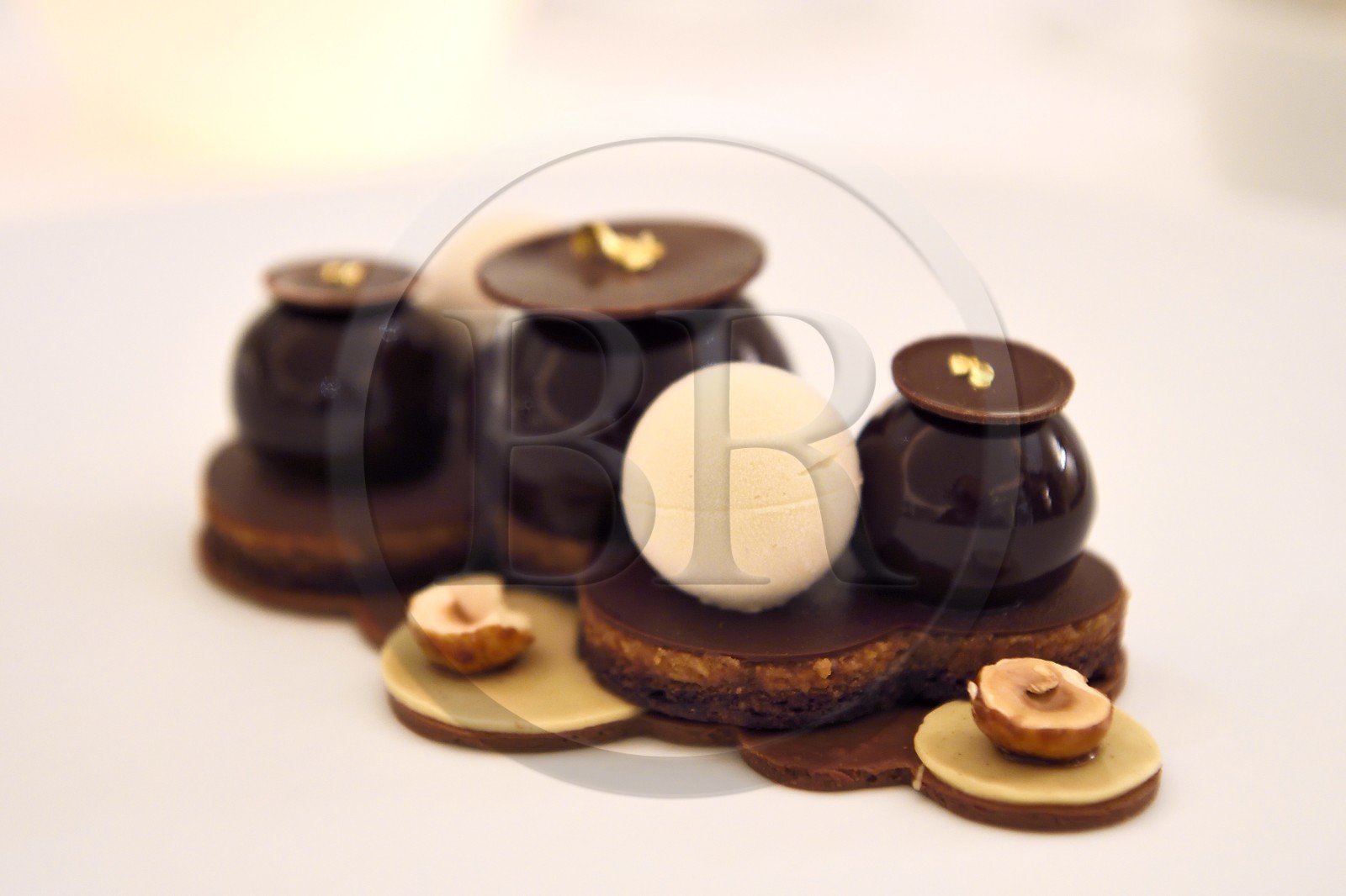France, Alpes Maritimes (06), Saint-Jean-Cap-Ferrat, Grand-Hotel du Cap-Ferrat, palace 5 étoiles du groupe Four Seasons Hotel, dessert au chocolat France, Alpes Maritimes (06), Saint-Jean-Cap-Ferrat, Grand-Hotel du Cap-Ferrat, palace 5 étoiles du groupe Four Seasons Hotel, dessert au chocolat