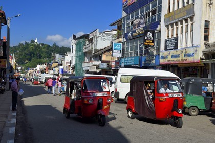 Sri Lanka, center province, Kandy, Tuk-tuk,  rickshaw in the traffic jams of the city center