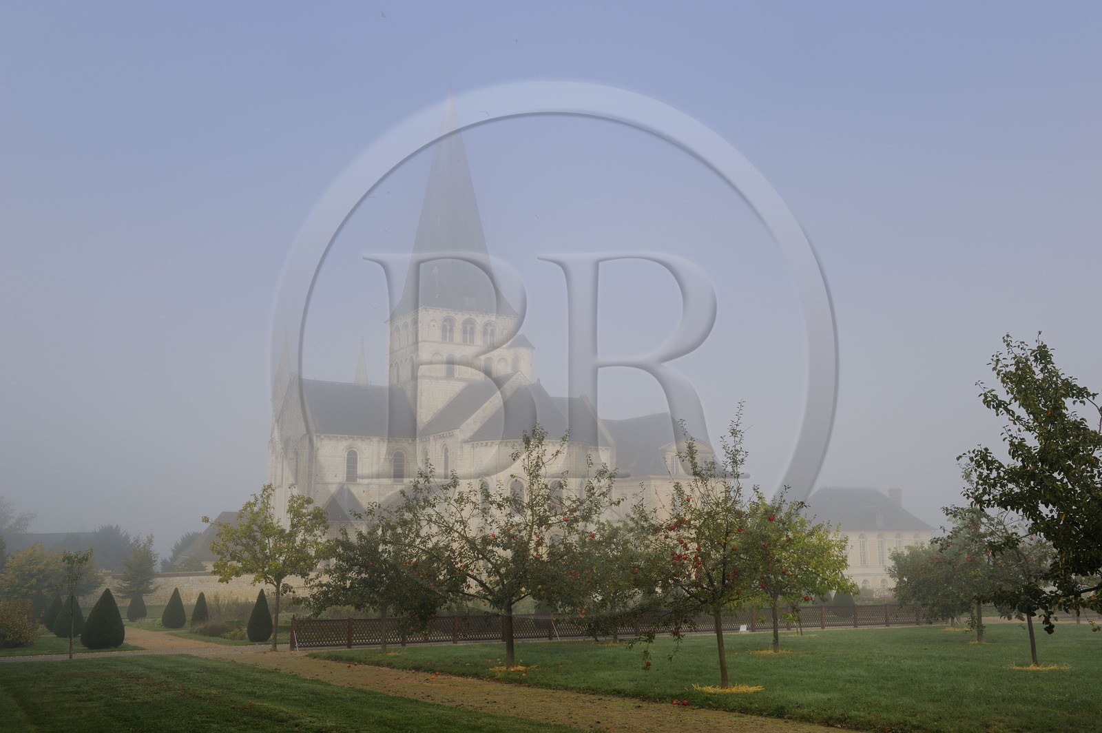 France, Seine-Maritime (76), Saint-Martin-de-Boscherville, Abbaye Saint-Georges de Boscherville du XIIe siècle et les jardins