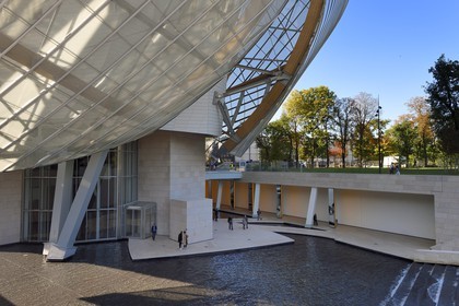 France, Paris, Louis Vuitton Foundation by architect Frank Gehry (a special authorization is required before publication)