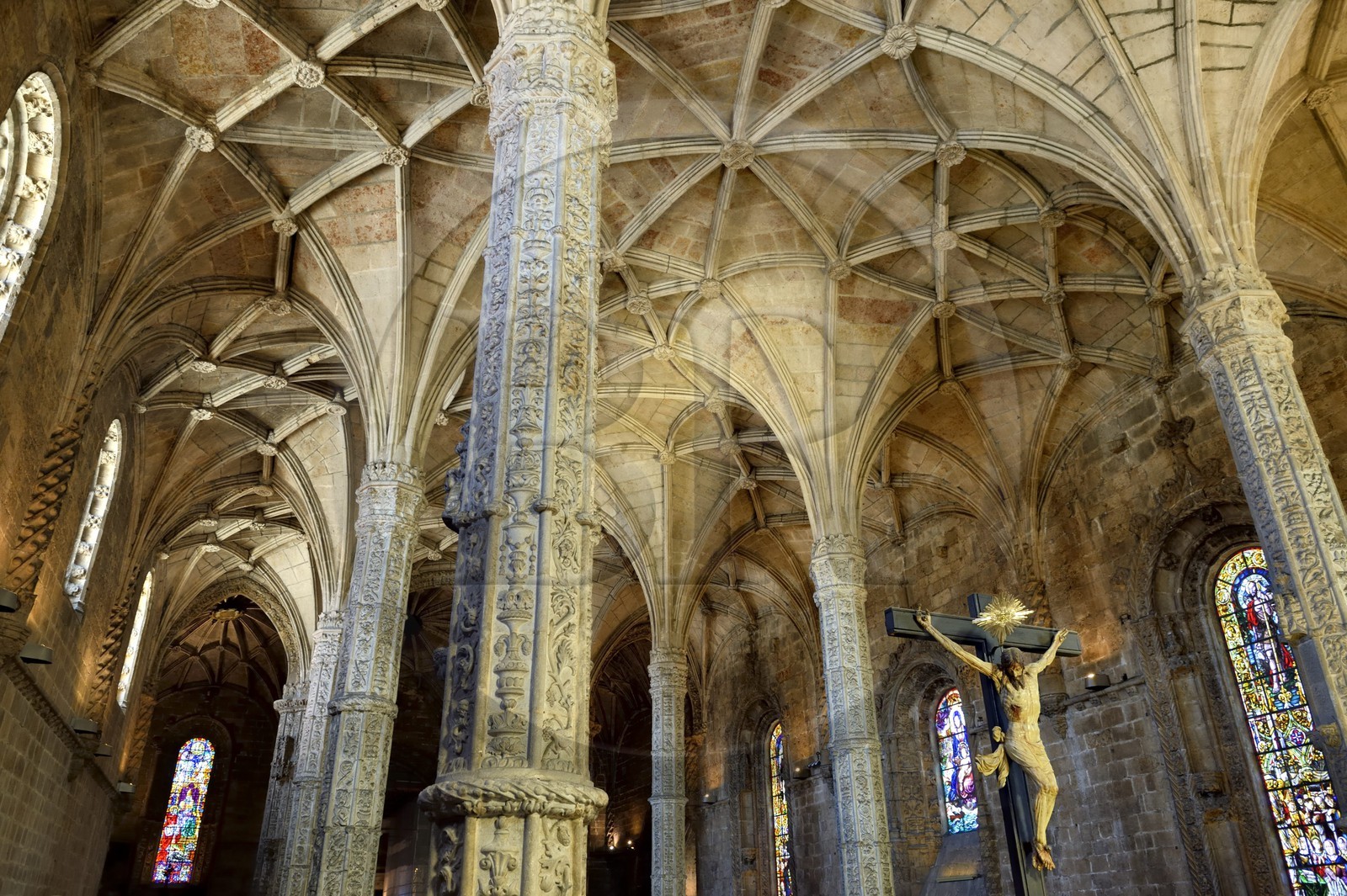 Portugal, Lisbonne, Bélem, Monastere des Hiéronymites (Mosteiro dos Jerónimos), classé Patrimoine Mondial de l'UNESCO, église Santa Maria, la décoration des piliers et de la voute sont de Joao de Castilho dans le pure style manuélin