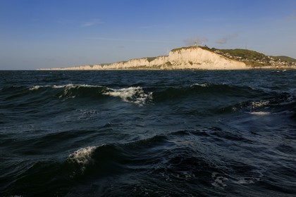France, Seine-Maritime (76), Pays de Caux, Côte d'Albâtre, les falaises de Fécamp