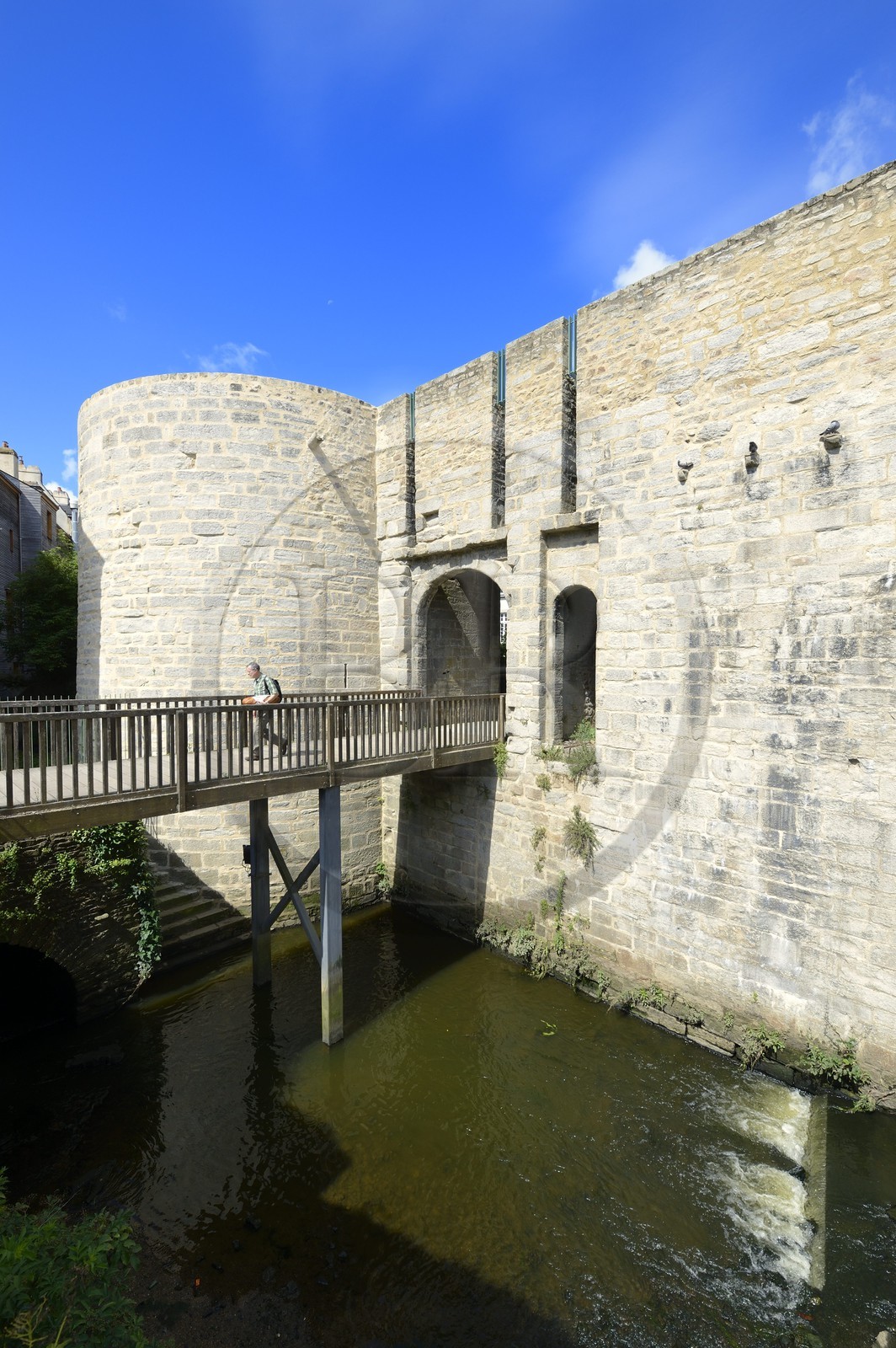 France, Morbihan, Gulf of Morbihan (Golfe du Morbihan), Vannes, Calmont Gate (Porte Calmont) in the ramparts
