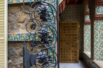 Espagne, Catalogne, Barcelone, Casa Vicens (1883 - 1885) de l'architecte du modernisme catalan Antoni Gaudi, site classé au Patrimoine Mondial de l'UNESCO, entrée principale