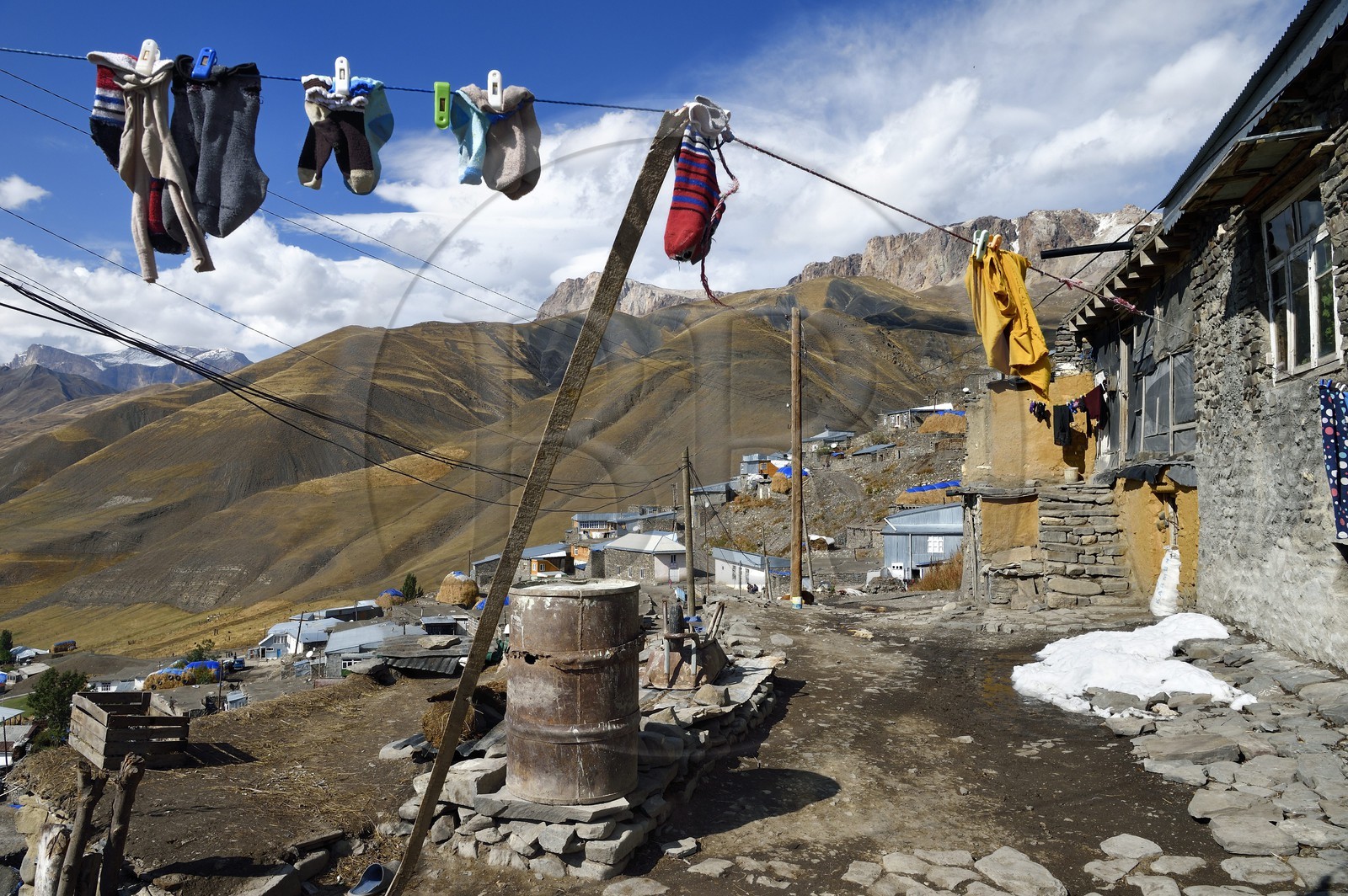 Azerbaïdjan, région de Quba (Guba), chaine de montagne du Grand Caucase, village de Khinalug (Xinaliq) Azerbaïdjan, région de Quba (Guba), chaine de montagne du Grand Caucase, village de Khinalug (Xinaliq)