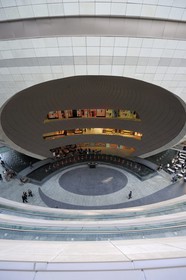 Turkey, Istanbul, Levent District, Kanyon Shopping Mall (Kanyon Alisveris Merkezi) by Jerde Partnership and Tabanlioglu architects firm, sphere with a multiplex cinema