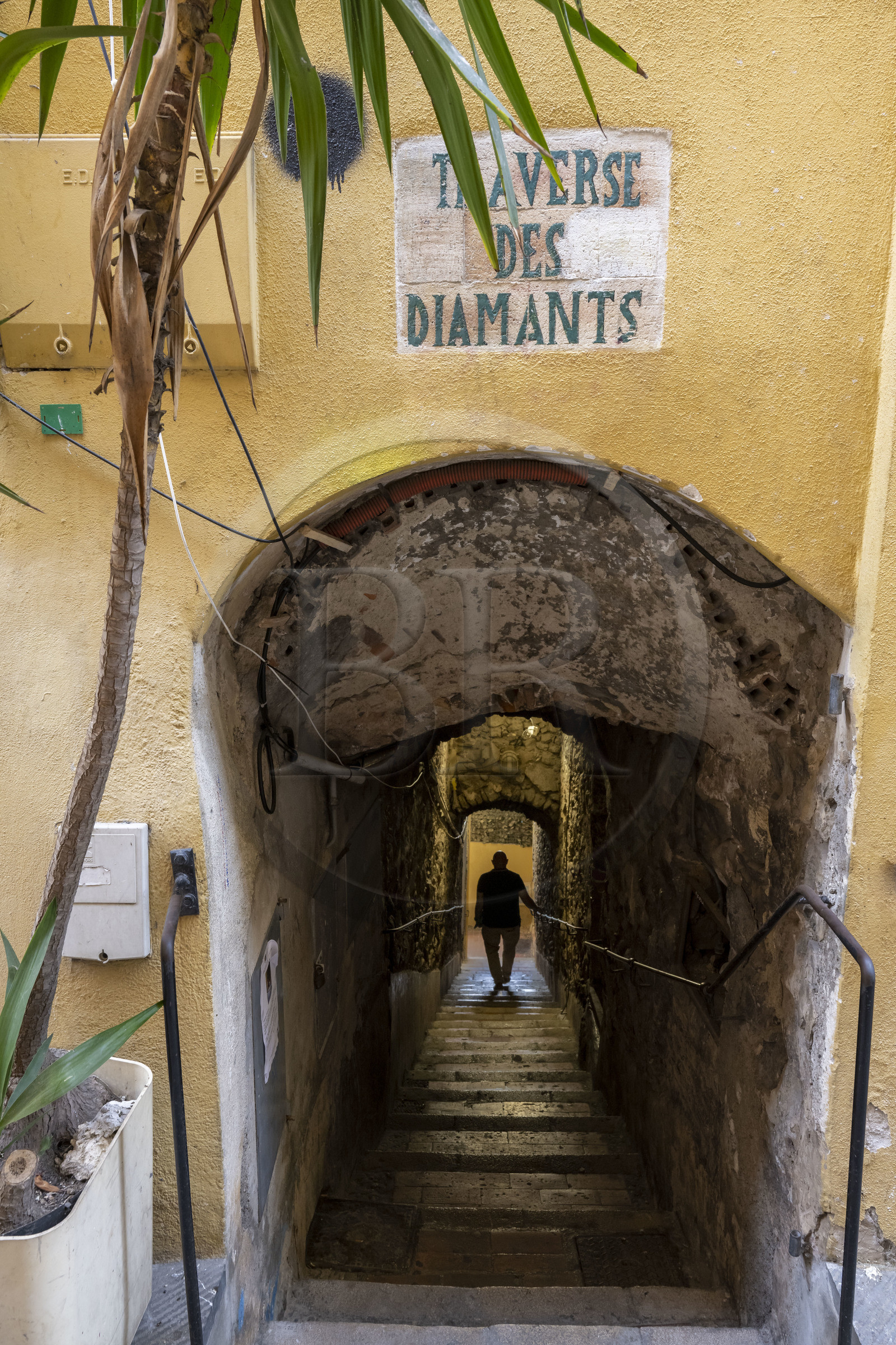France, Alpes-Maritimes (06), Menton, la vieille ville, dédale de ruelle en escalier, la traverse des Diamants qui permettait aux Princes des Grimaldi d'accéder directement aux embarcations