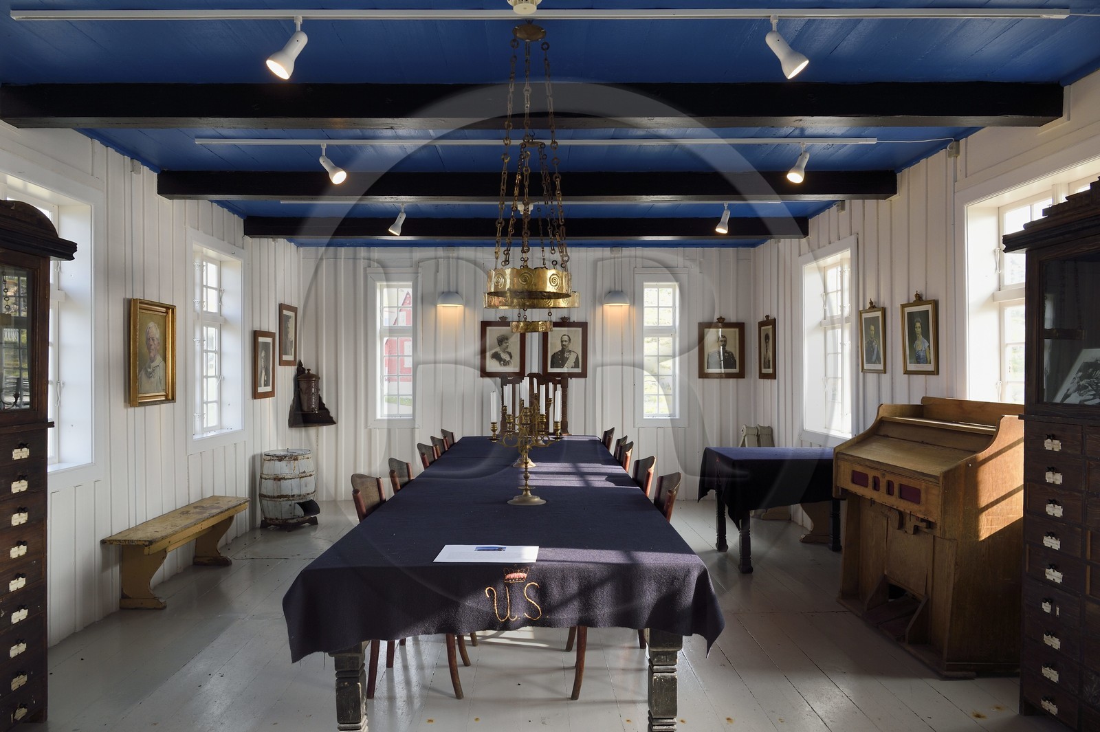 Groenland, cote ouest, baie de Baffin, Upernavik, le musée, mobilier du directeur de la colonie dans l'ancienne église qui date de 1839