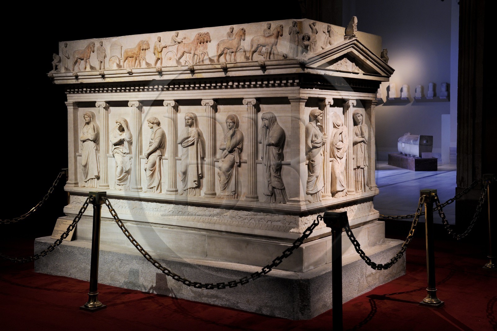 Turquie , Istanbul, centre historique classé Patrimoine Mondial de l'UNESCO, Musées archéologiques d'Istanbul dans les dépendances du Palais de Topkapi, sarcophage des pleureuses du milieu du IVe siècle avant JC