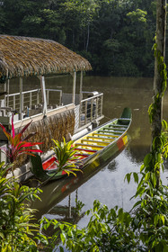 France, Guyane, Kourou, le carbet du Camp Maripas en bordure du fleuve Kourou