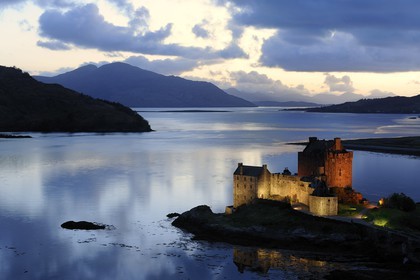 Royaume-Uni, Ecosse, région des Highlands, comté de Ross & Cromarty, Eilean Donan Castle, château à l'entrée du Loch Duich