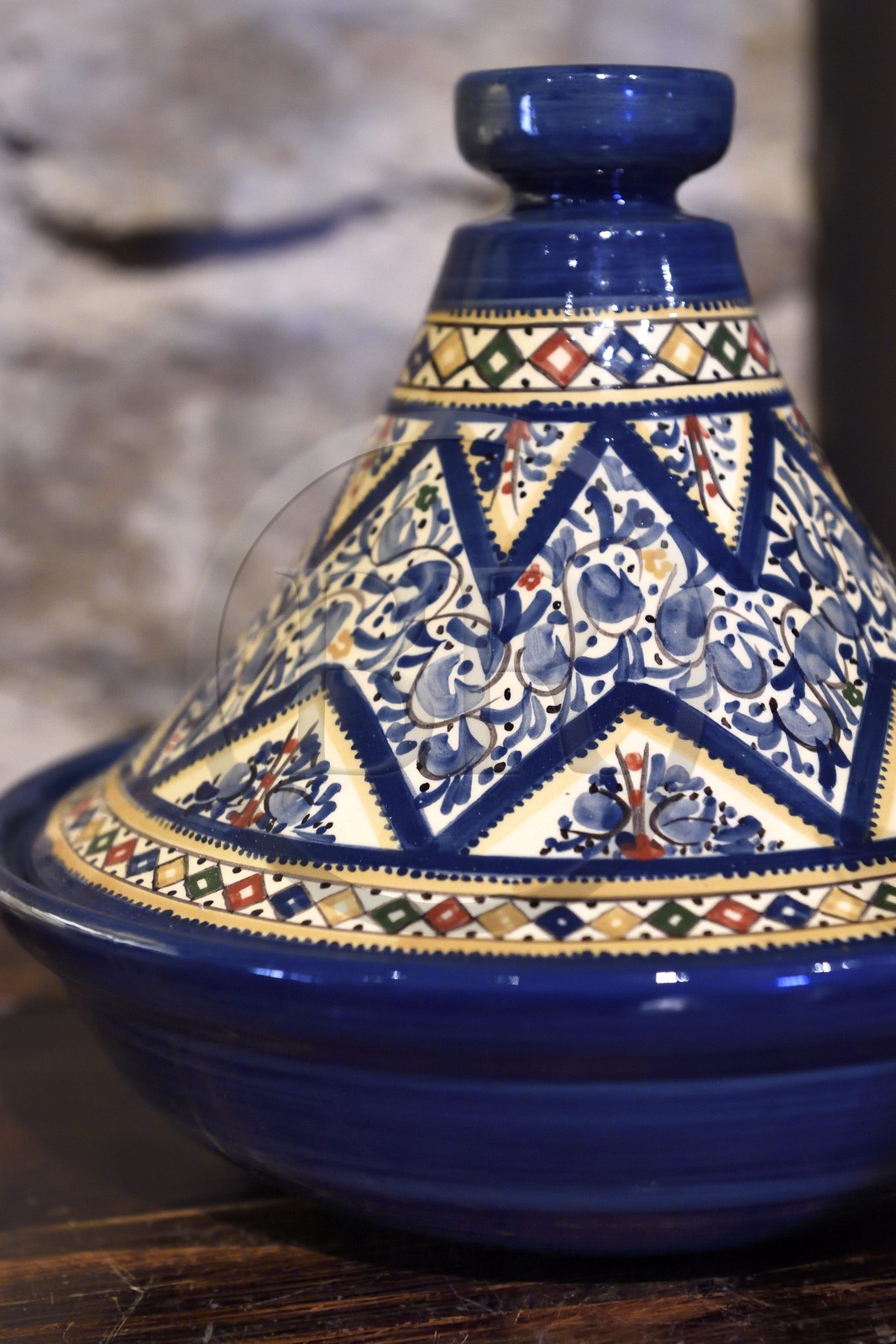 France, Var (83), Massif des Maures, Collobrières, chartreuse de la Verne, vente de produits monastiques dans l'accueil, plat produit par une moniale de la Chartreuse