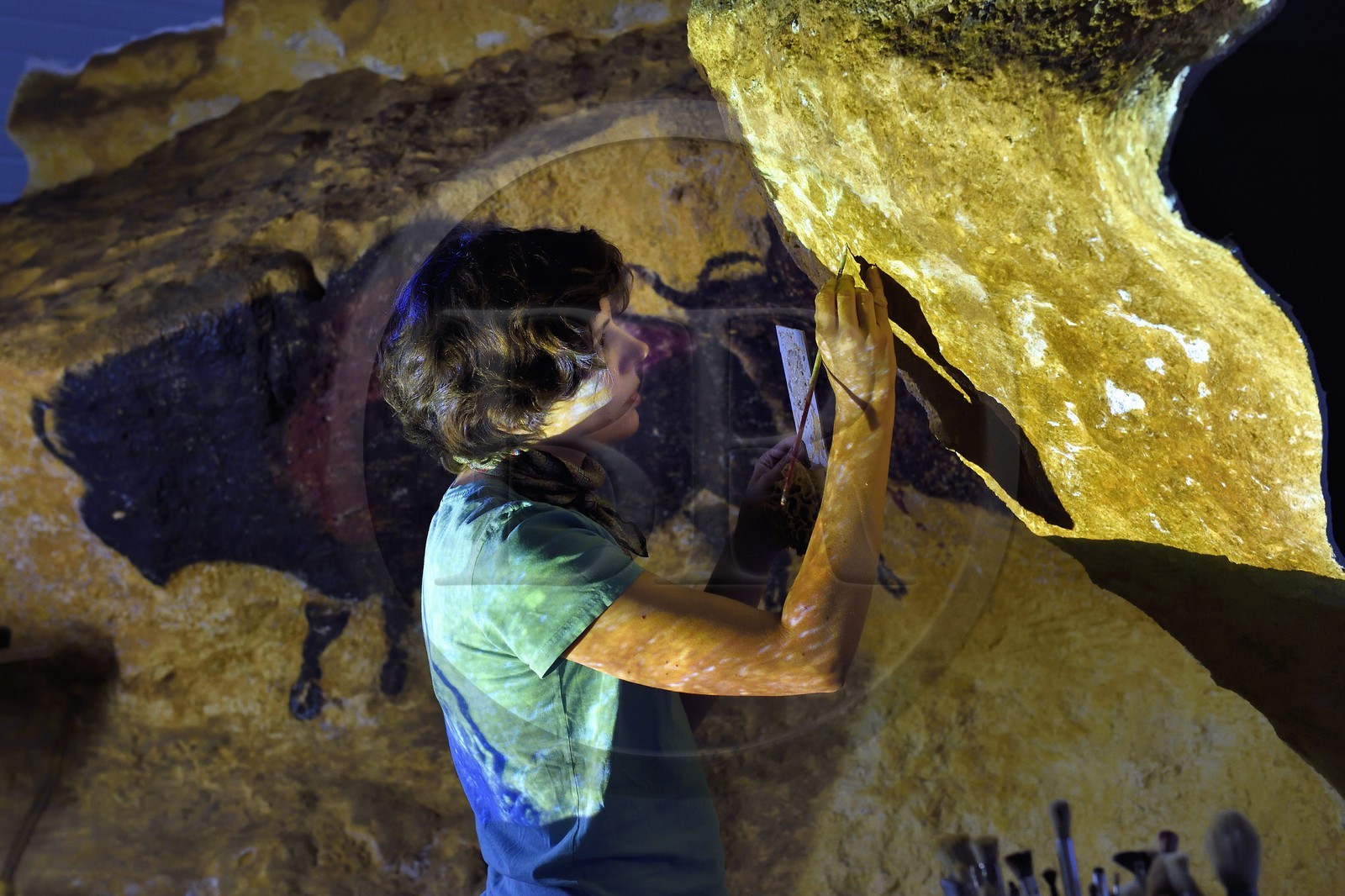 France, Dordogne (24), Montignac, l’Atelier des Fac-Similés du Périgord (AFSP) spécialisé dans la reproduction minérale de parois ornées de la préhistoire et en charge de la reconstitution fidèle des parois de la grotte de Lascaux, reproductions des peintures, mention obligatoire Atelier des Fac-Similés du Périgord France, Dordogne (24), Montignac, l’Atelier des Fac-Similés du Périgord (AFSP) spécialisé dans la reproduction minérale de parois ornées de la préhistoire et en charge de la reconstitution fidèle des parois de la grotte de Lascaux, reproductions des peintures, mention obligatoire Atelier des Fac-Similés du Périgord