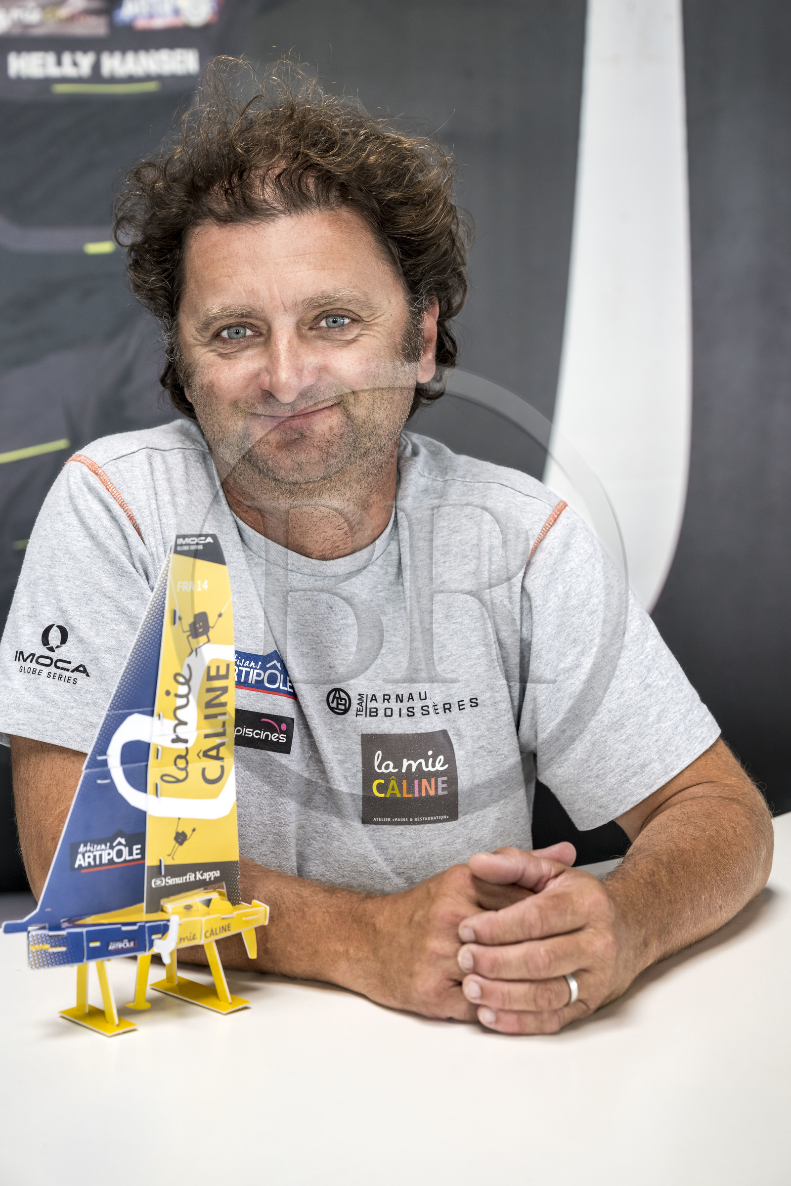 France, Vendée (85), Les-Sables-d'Olonne, Port Olona, ponton des voiliers du Vendée Globe, le skipper Arnaud Boissière du voilier monocoque de 60 pieds IMOCA La Mie Caline