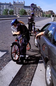 France, Paris (75), contrôle de police à vélo