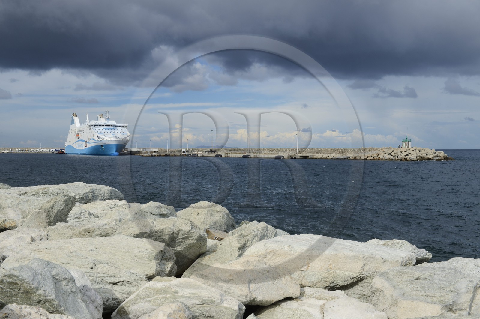 France, Haute-Corse (2B), Bastia, ferry à quai dans le port