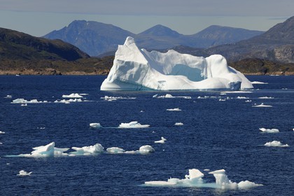 Groenland, région méridionale vers Nanortalik, icebergs