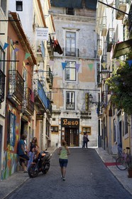 Portugal, Lisbonne, une ruelle du quartier du Bairro Alto, rua do Norte