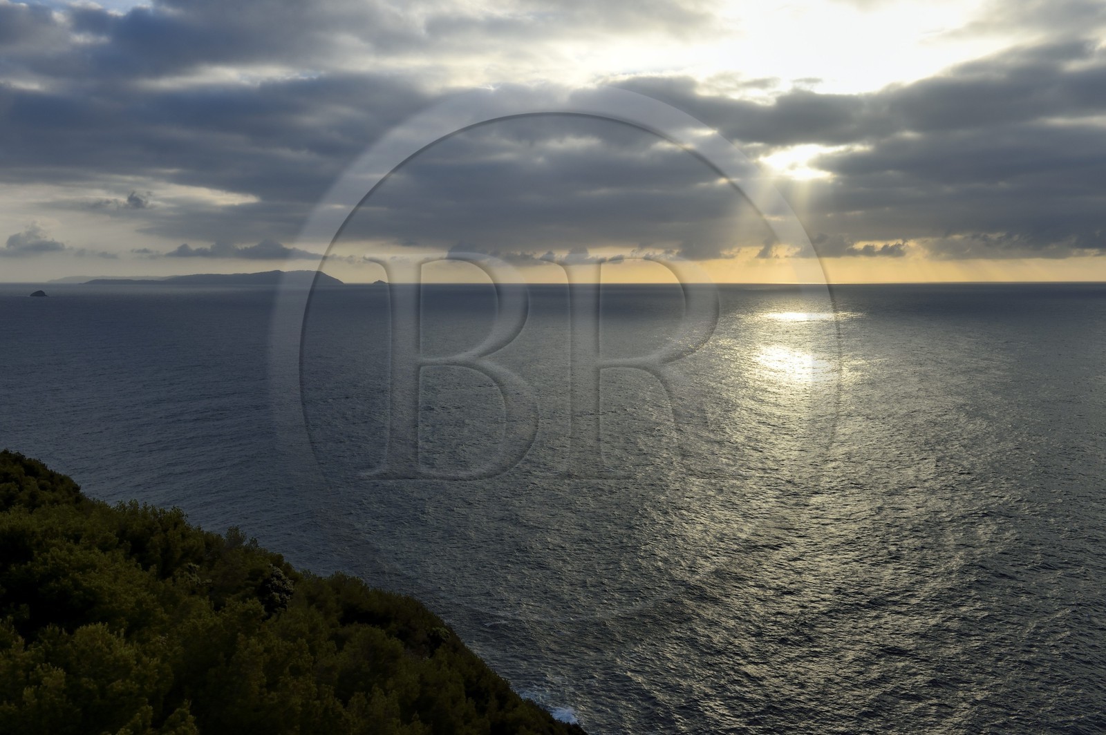 France, Var, Iles d'Hyeres, Parc National de Port Cros (National park of Port Cros), Porquerolles island, Port Cros Island seen from the Porquerolles lighthouse