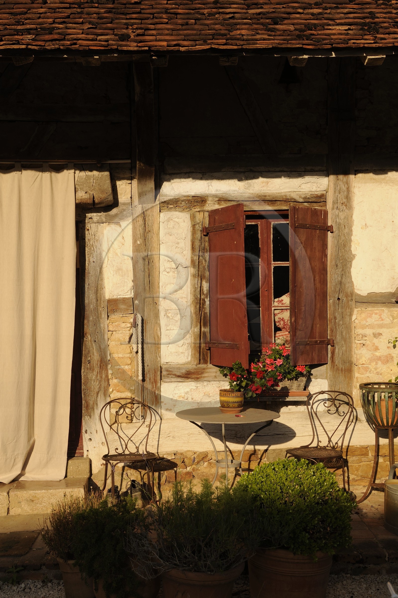 France, Saône et Loire (71), Bruailles, chambres d'hôtes La Ferme de Marie-Eugénie, ferme traditionnelle bressane