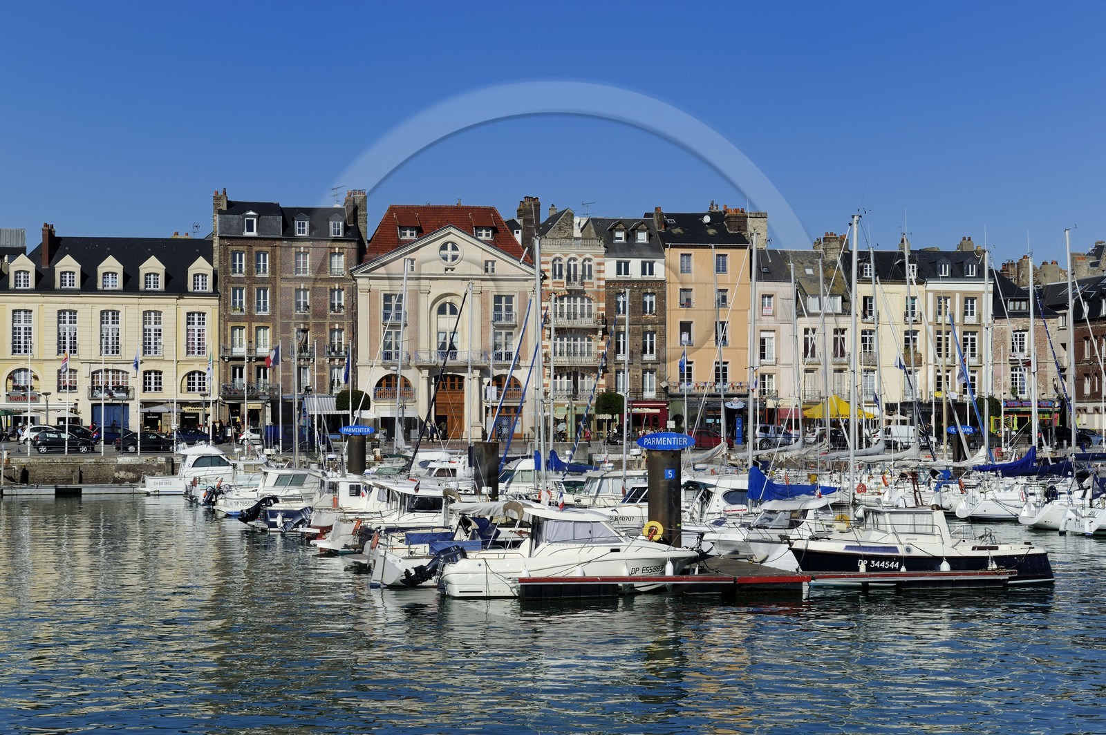 France, Seine-Maritime (76), Dieppe, le port et le quai Henri IV