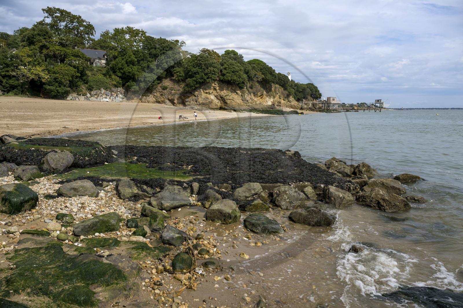 France, Loire-Atlantique (44), Estuaire de la Loire, Saint-Nazaire, plage de Porcé sur le chemin de Grande Randonnée GR 34