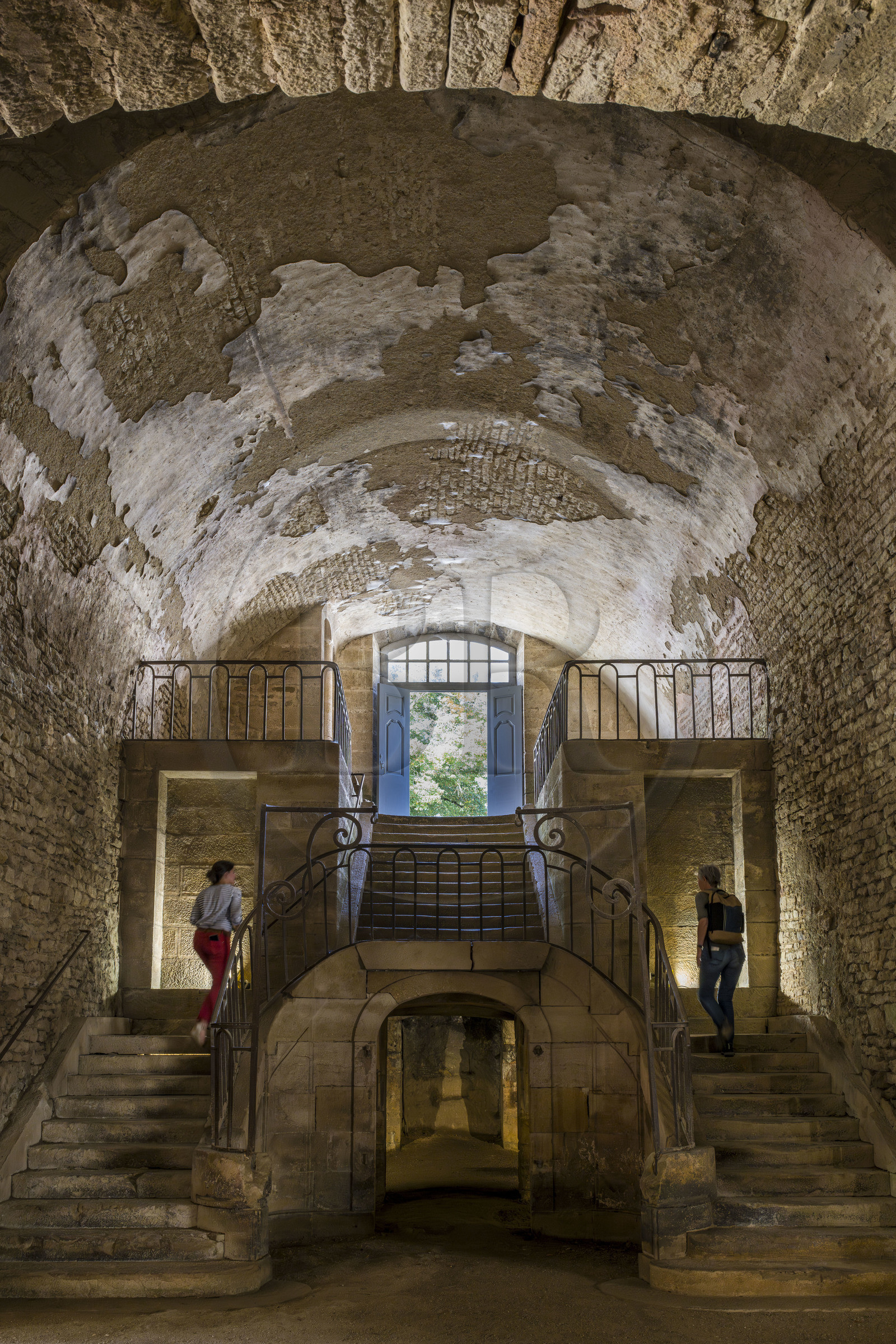 France, Côte-d'Or (21), Buffon, la Grande Forge de Buffon fondée par Georges-Louis Leclerc de Buffon en 1768, escalier majestueux qui permet aux invités de marque d'admirer la coulée du métal en fusion dans le haut fourneau en contrebas