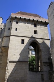 France, Paris (75), La tour (de) Jean-sans-Peur édifiée au 15ème siècle, dernier vestige de l'hôtel des ducs de Bourgogne rue Étienne-Marcel, construite sur l'enceinte Philippe-Auguste