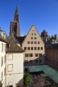 France, Bas Rhin, Strasbourg, old town listed as World Heritage by UNESCO, Notre Dame Cathedral behind the buildings of the Fondation de l'Oeuvre Notre-Dame with crow-stepped gable