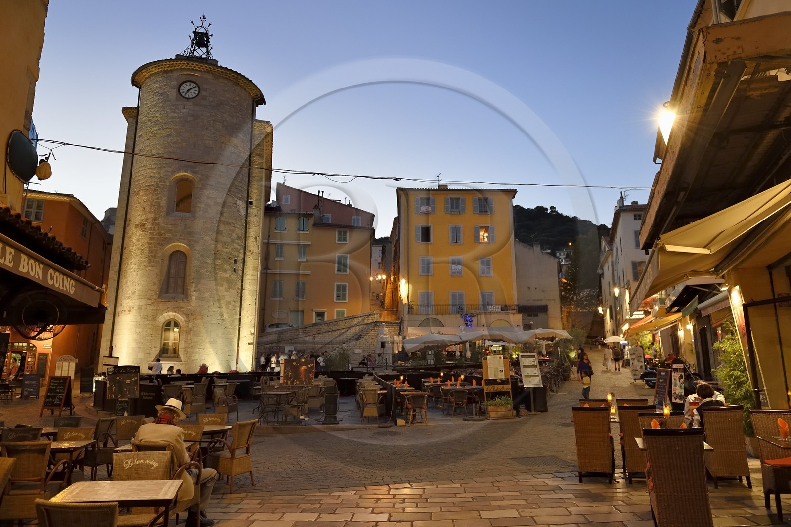 France, Var (83), Hyères, place Masillon, Chapelle Saint-Blaise dite tour des Templiers (XIIe siècle)