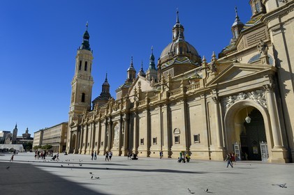 Spain, Aragon, Zaragoza, Plaza del Pilar, Basilica del Pilar (Our Lady of Pilar)