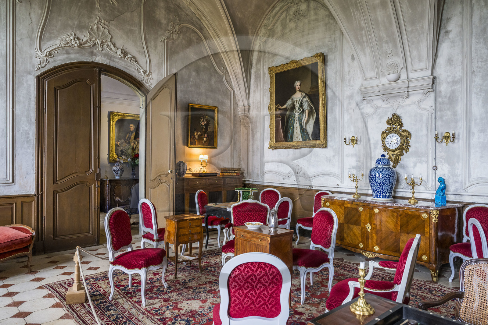 France, Côte-d'Or (21), Moutiers-Saint-Jean, abbaye Saint-Jean-de-Réome, le salon de reception du père abbé