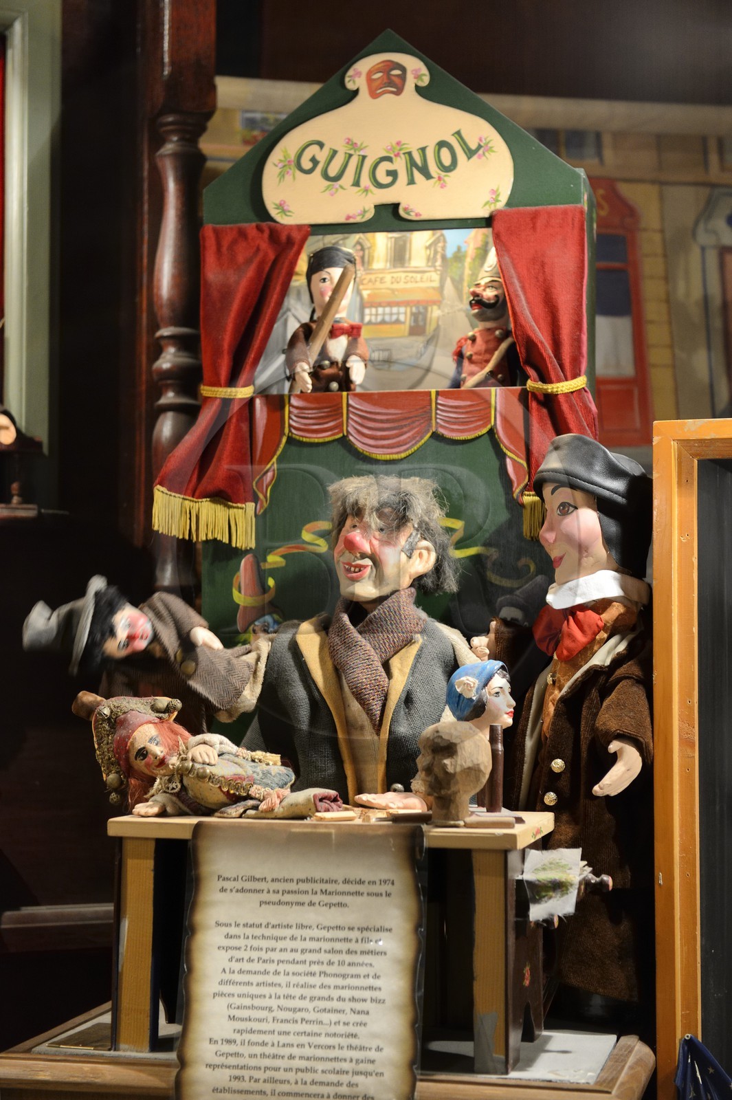 France, Rhône (69), Lyon, site historique classé Patrimoine Mondial de l'UNESCO, Vieux Lyon, boutique Disagn' Cardelli dans la rue St Jean, le Petit Musée fantastique de Guignol