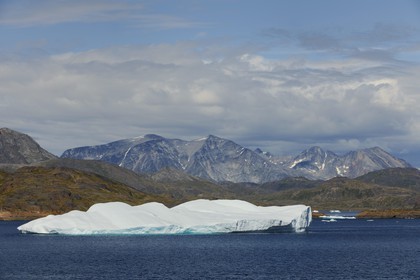 Groenland, fjord de Nanortalik au sud du pays, icebergs