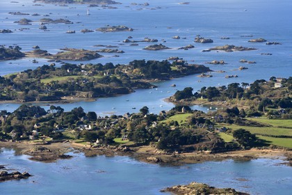 France, Cotes-d'Armor, Brehat island, Keranroux chapel(aerial view)
