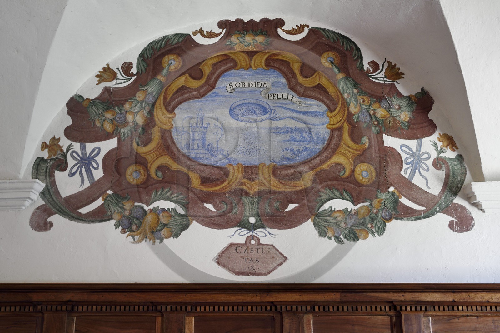 France, Alpes-Maritimes (06), vallée de la Roya (arrière-pays niçois), au pied du parc national du Mercantour, Saorge, le monastère de Saorge (Centre des monuments nationaux) ancien Couvent Franciscain Notre-Dame-des-Miracles, le réfectoire et ses fresques de la fin XVIIème siècle, allégorie de la chasteté France, Alpes-Maritimes (06), vallée de la Roya (arrière-pays niçois), au pied du parc national du Mercantour, Saorge, le monastère de Saorge (Centre des monuments nationaux) ancien Couvent Franciscain Notre-Dame-des-Miracles, le réfectoire et ses fresques de la fin XVIIème siècle, allégorie de la chasteté