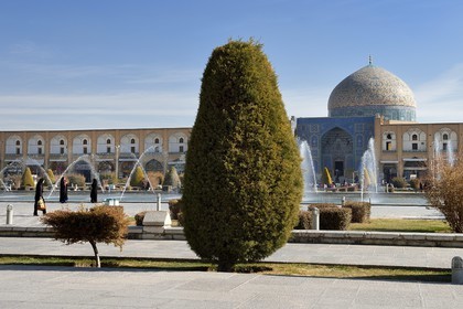 Iran, province d'Ispahan, Ispahan, place naghsh-i jahan aussi connue sous le nom de place Imam Khomeiny, classé Patrimoine Mondial de l'UNESCO, la mosquée du Cheikh Lotfallah (Lotfollah)