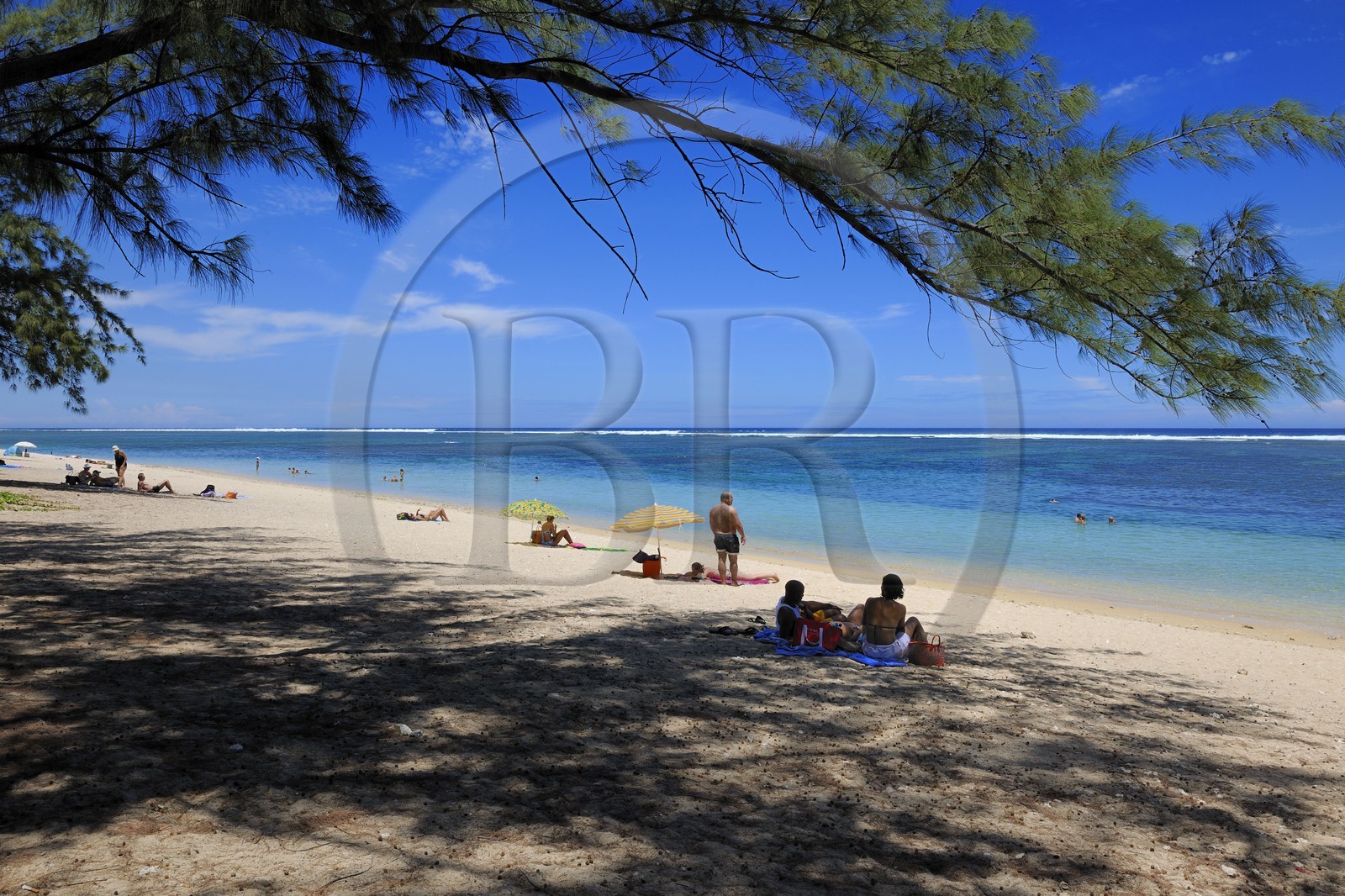 France, île de la Réunion, Saint-Paul, la plage du lagon de la Saline-les-Bains
