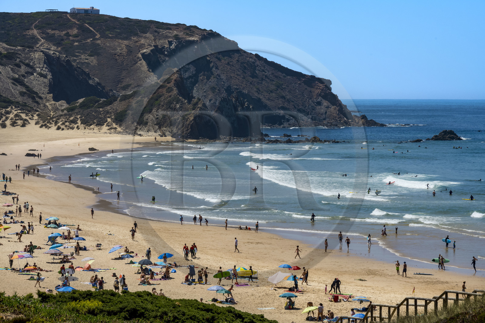 Portugal, Algarve, cote Atlantique Ouest, plage de surfeurs de Praia do Amado
