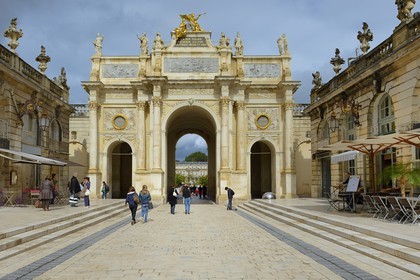 France, Meurthe-et-Moselle, Nancy, Place Stanislas (former Place Royale) built by Stanislas Leszczynski in the 18th century, listed as World Heritage by UNESCO, Triumph Arch (Here Gate)
