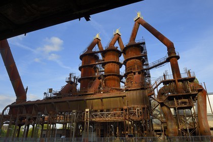 France, Moselle (57), Vallée de la Fensch, usine sidérurgique d'Uckange, Parc du Haut-fourneau U4, batiment de l'épuration des gaz