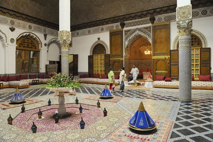 Maroc, Moyen Atlas, Fès, ville impériale, médina classée Patrimoine Mondial de l'UNESCO, Fès el Bali, le palais Mnebhi, lieu historique où Lyautey signa le traité de Fès, devenu aujourd'hui un restaurant