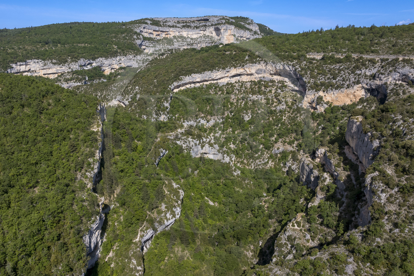 France, Vaucluse (84), Parc naturel régional du Mont Ventoux, Monieux, Gorges de La Nesque