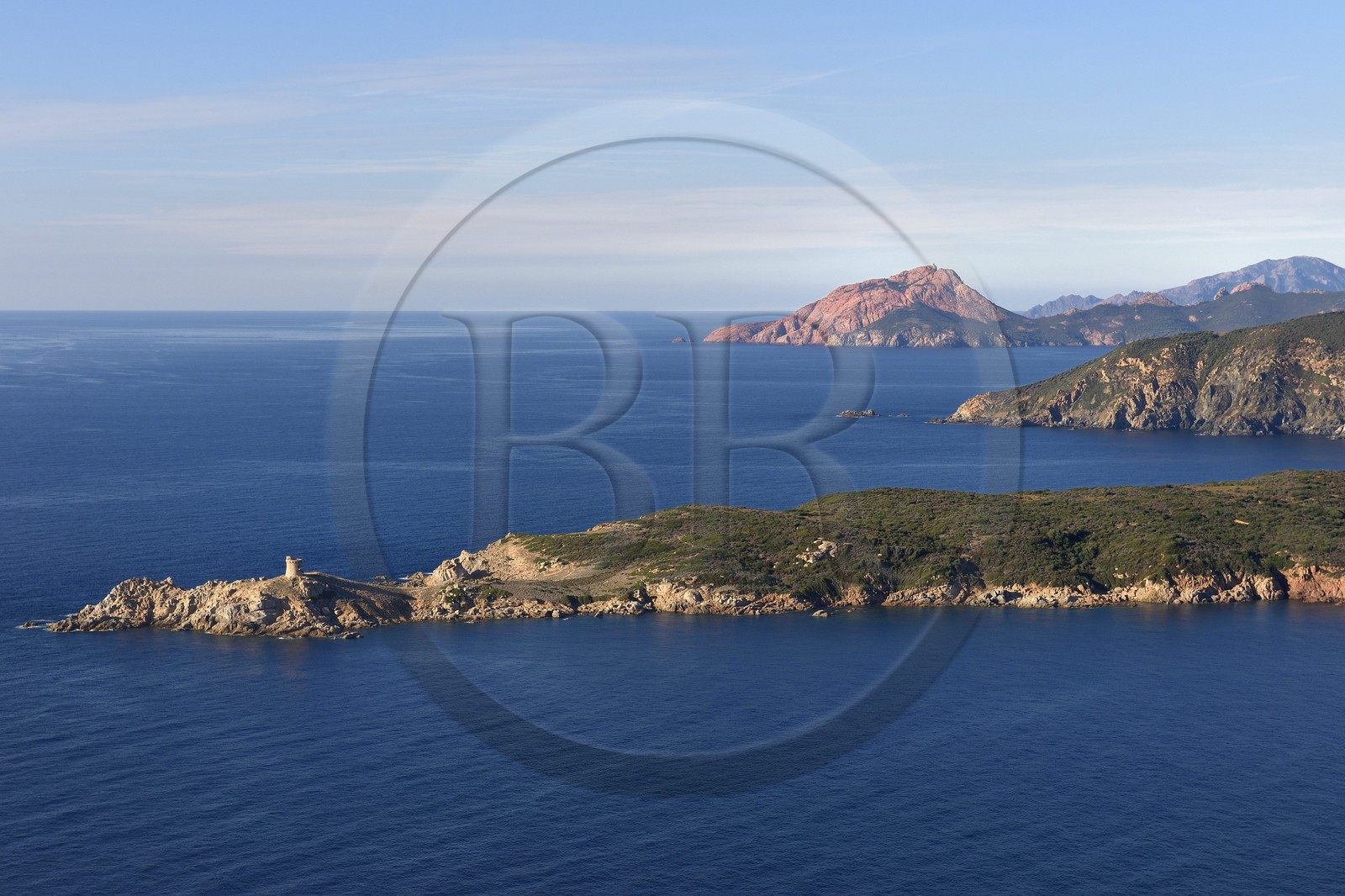 France, Corse-du-Sud (2A), Cargèse, la tour génoise de la pointe d'Omigna et le Capo Rosso en arrière plan (vue aérienne)