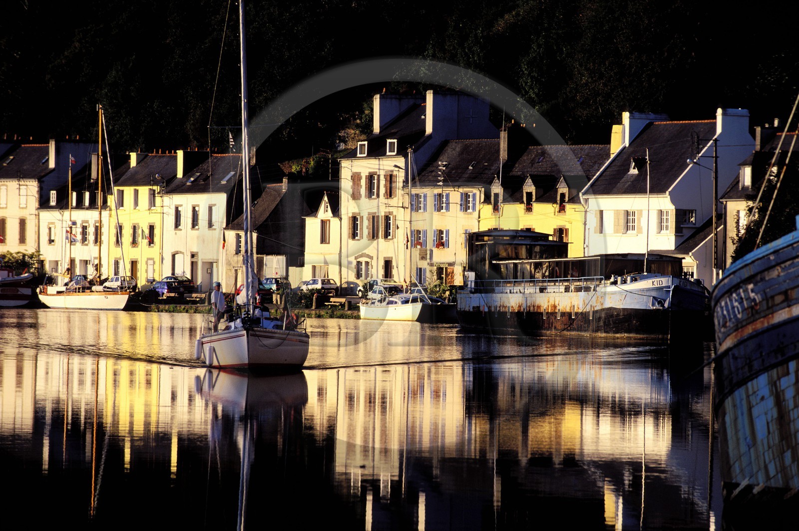France, Finistère (29), le village de Port-Launay sur l'Aulne