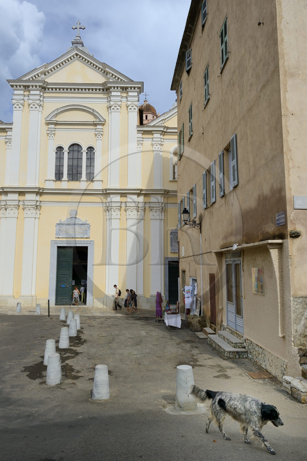France, Haute-Corse (2B), Bastia, la Citadelle quartier de Terra-Nova, l'ancienne cathédrale Sainte-Marie et la maison où Victor Hugo et son père séjournèrent de 1803 à 1805 sur la droite