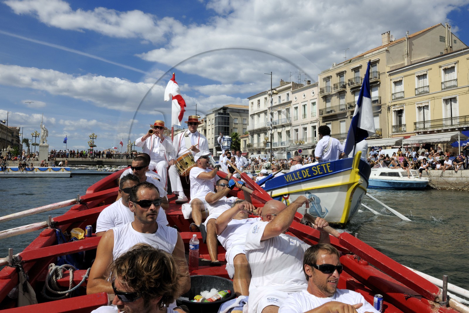 France, Hérault (34), Sète, canal Royal, fête de la Saint Louis, joutes sètoises, les rameurs