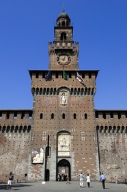 Italy, Lombardy, Milan, Castello Sforzesco (Sforza Castle), built in the 15th century by Duke of Milan Francesco Sforza, Torre del Filarete, tower built by architect Antonio di Pietro Averlino (or Averulino) also known as Filarete