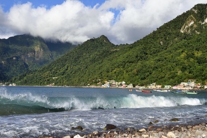 Caraïbes, Ile de la Dominique, la baie de Soufrière, village de Scotts Head