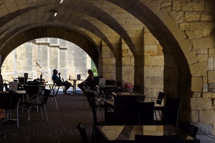 France, Dordogne, Perigord Pourpre, Beaumont du Perigord, arcaded house place Jean Moulin